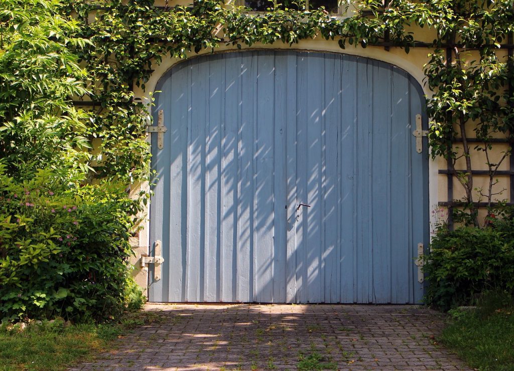 Michigan Garage Door Installation and Repair