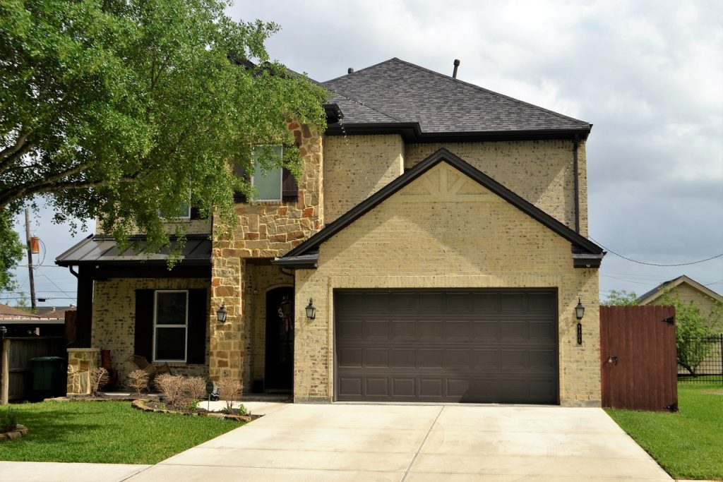 Michigan Garage Door Installation and Repair